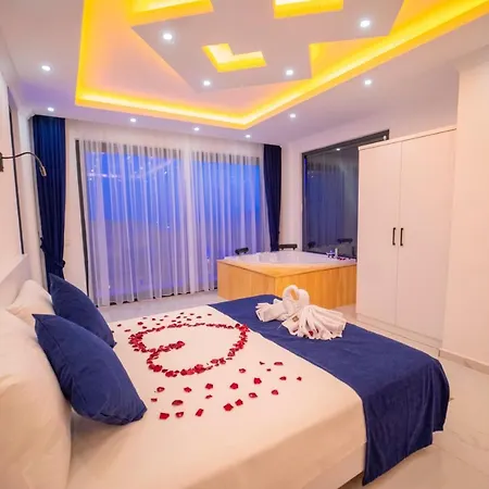 Emirbey - 2 Bedroom Holiday With Jacuzzi In Kalkan Villa *