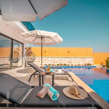 Emirbey - 2 Bedroom Holiday With Jacuzzi In Kalkan Kaş