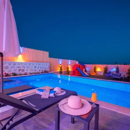 Emirbey - 2 Bedroom Holiday With Jacuzzi In Kalkan * Kaş
