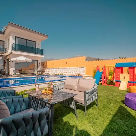 Villa Emirbey - 2 Bedroom Holiday With Jacuzzi In Kalkan *