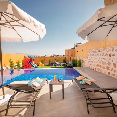 Emirbey - 2 Bedroom Holiday With Jacuzzi In Kalkan Villa