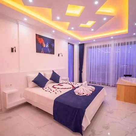 Emirbey - 2 Bedroom Holiday With Jacuzzi In Kalkan Kaş
