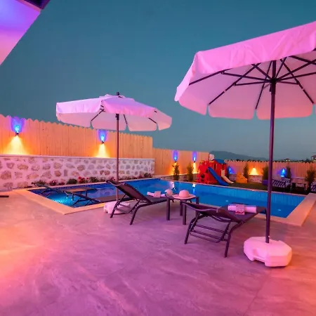 Emirbey - 2 Bedroom Holiday With Jacuzzi In Kalkan Vila Kaş